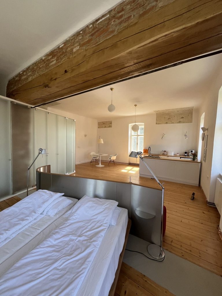 Fenster und Messingbeschläge